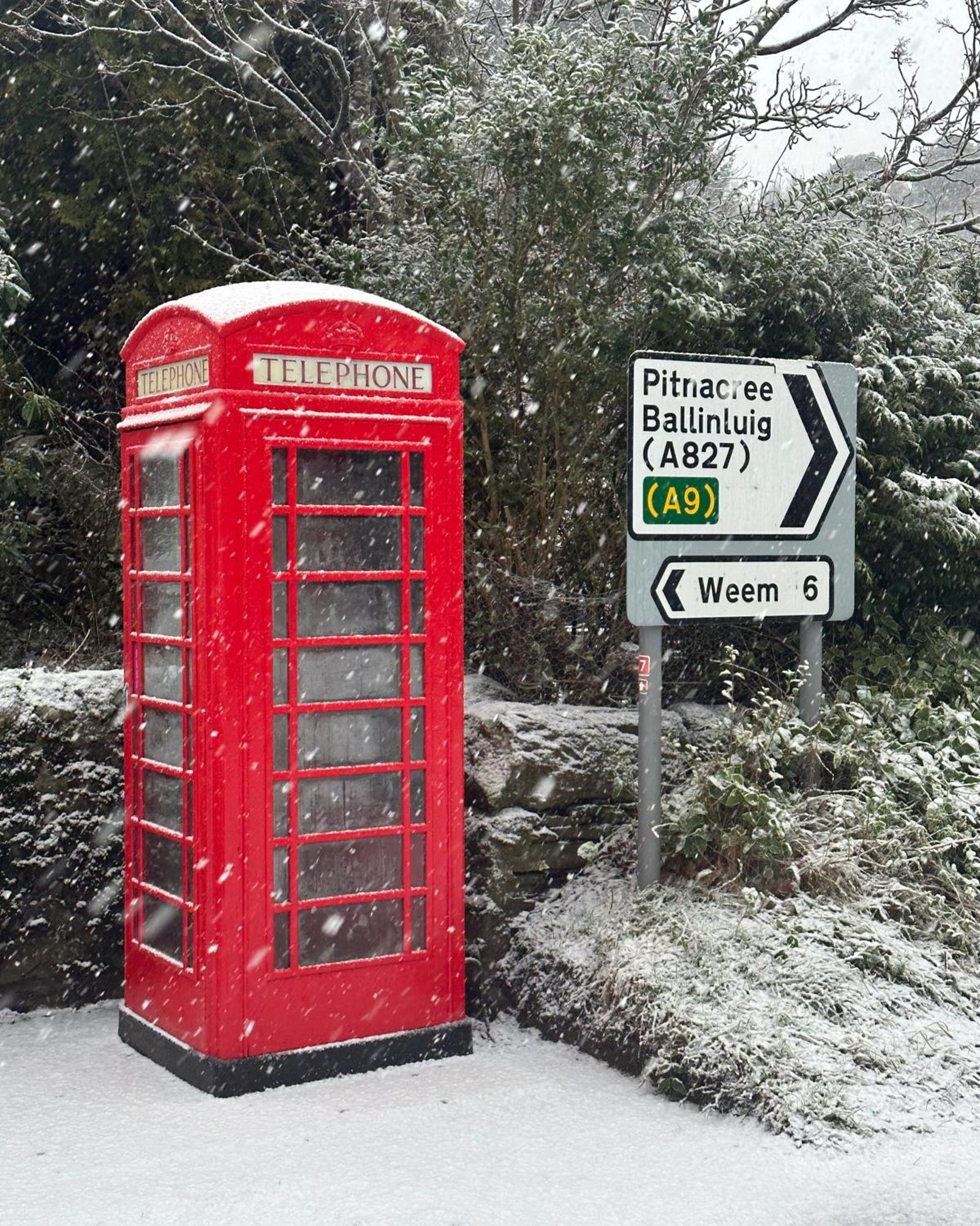 Red Squirrel Cottage Strathtay エクステリア 写真